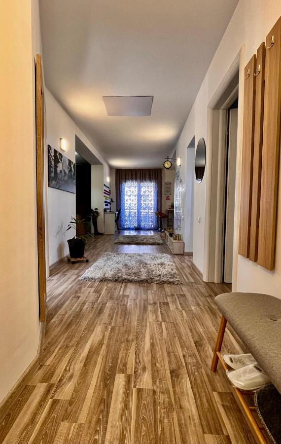 Cristina House Lägenhet Braşov Exteriör bild