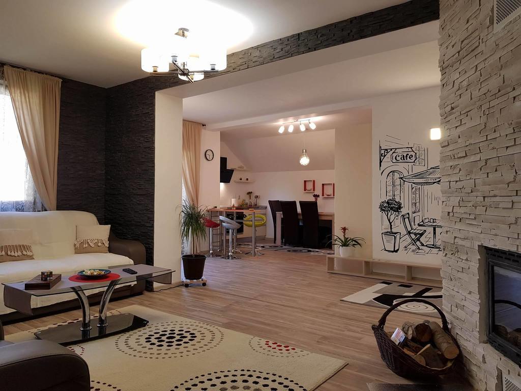 Cristina House Lägenhet Braşov Exteriör bild