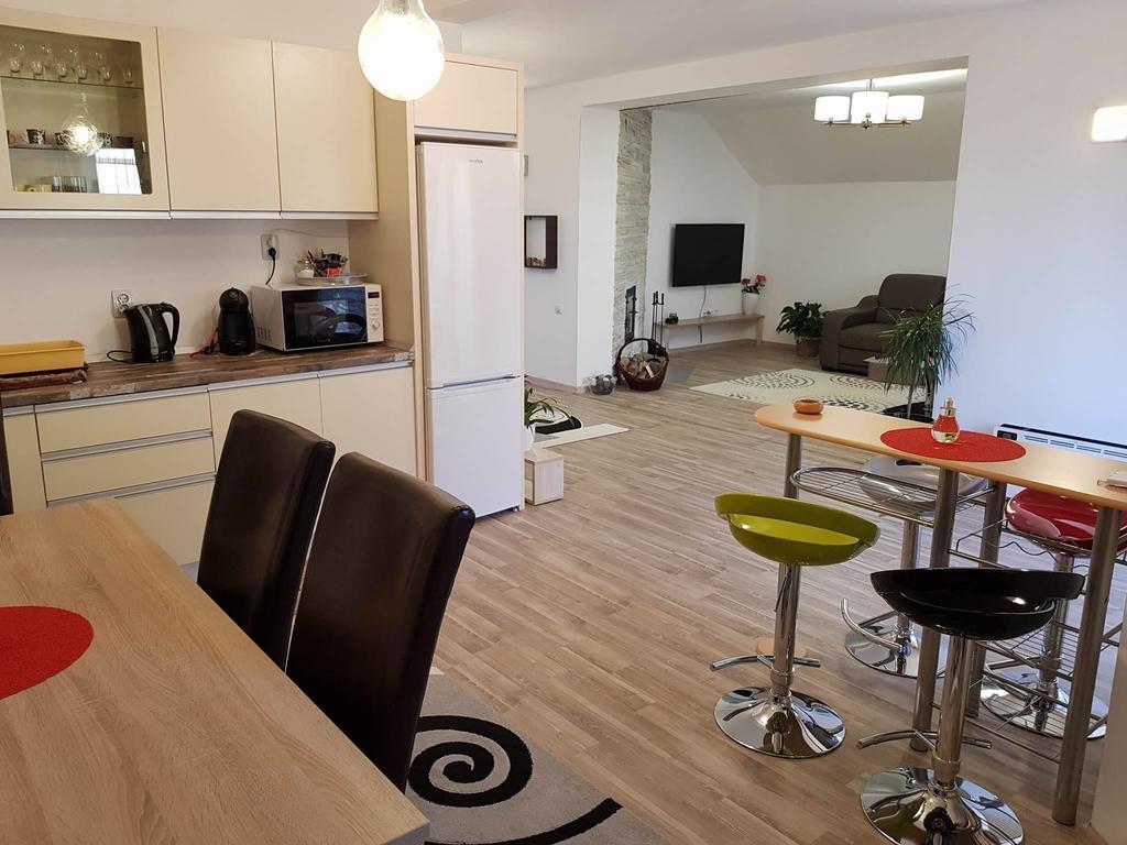 Cristina House Lägenhet Braşov Exteriör bild