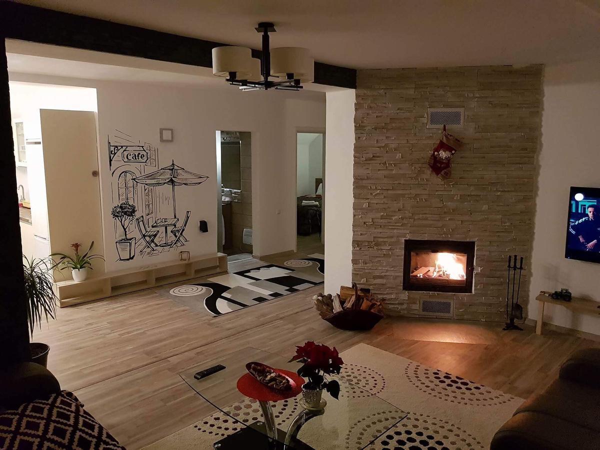 Cristina House Lägenhet Braşov Exteriör bild
