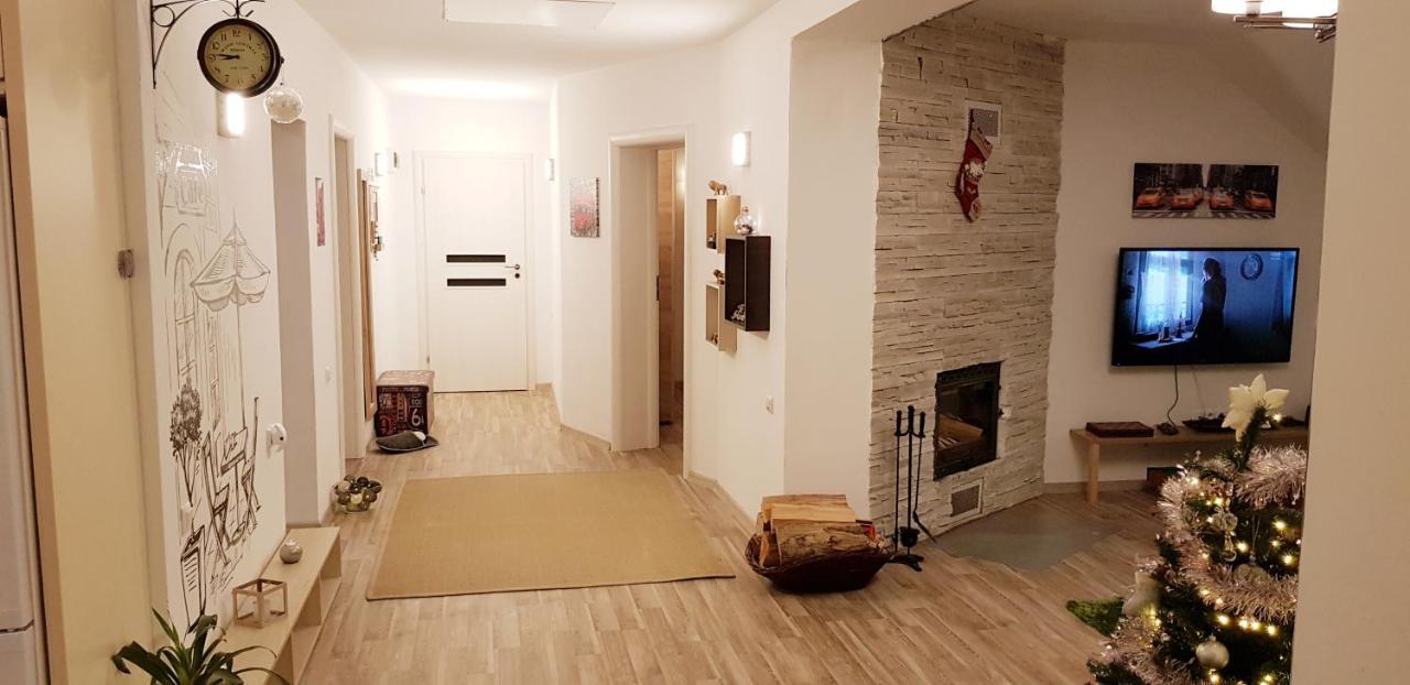 Cristina House Lägenhet Braşov Exteriör bild